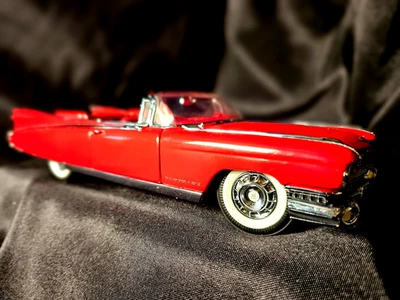 RARE Franklin Mint 1959 Cadillac Eldorado Biarritz Red 1:24 Scale Inv. #2545 - Image 1 of 4