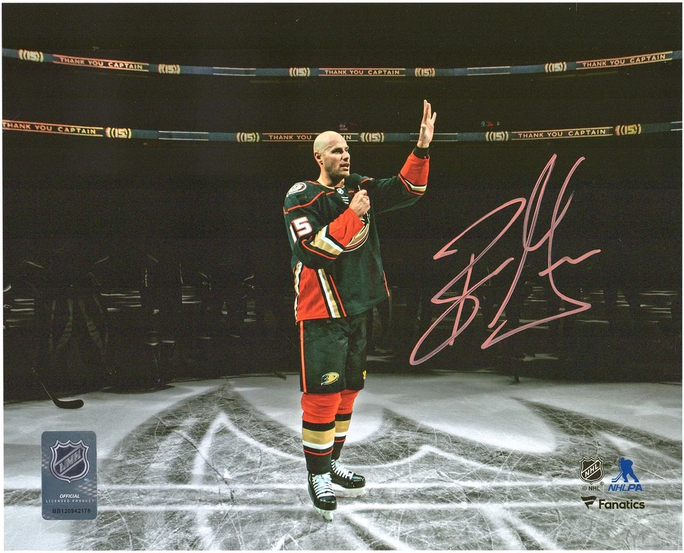 Foto de saludo final del juego de la NHL firmada por Ryan Getzlaf Anaheim Ducks 8x10 Foto 1 de 1