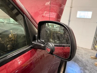 Used Right Door Mirror fits: 2003 Gmc Yukon xl 1500 Power w/integral turn signal - Image 1 of 4