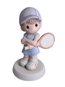 Precious Moments, Inc. "Sei un asso su qualsiasi campo" porcellana tennista ragazza - Foto 1 di 6
