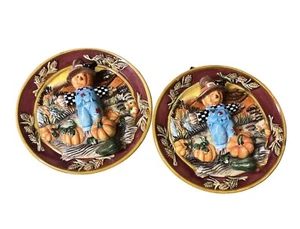 Ganz Plates Fall Scene Thanksgiving 5” Hanging Wall Art Pumpkins Scarecrow Farm - Picture 1 of 13