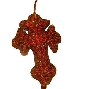 Vintage Notre Dame Paris Cross Ornament Artisan Made Embroidered Beaded Red - Picture 1 of 12