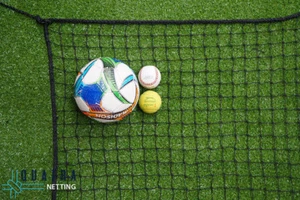 Sports Barrier Netting: 5m x 3m Net / 40mm sq with 6mm Rope Border - Picture 1 of 5