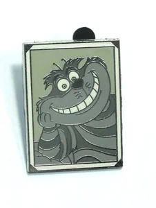 Disney Pin Trading Alice In Wonderland Cheshire Cat Black And White Photo Grin - Picture 1 of 1