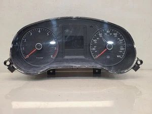 Volkswagen Jetta 2014 (sedán/2,0 L/MT) velocímetro panel *173 k*  - Imagen 1 de 14