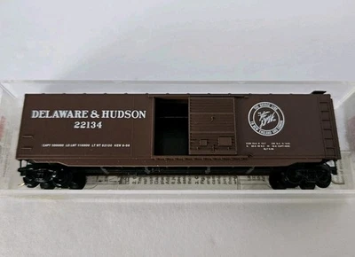 Micro Trains N Scale  Delaware & Hudson 50' Standard Single Door Boxcar 31070 - Image 1 of 4