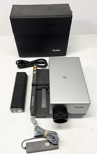 Working ROLLEI P35E Slide Projector with WETZLAR zoom lens timer and autofocus. - Picture 1 of 10