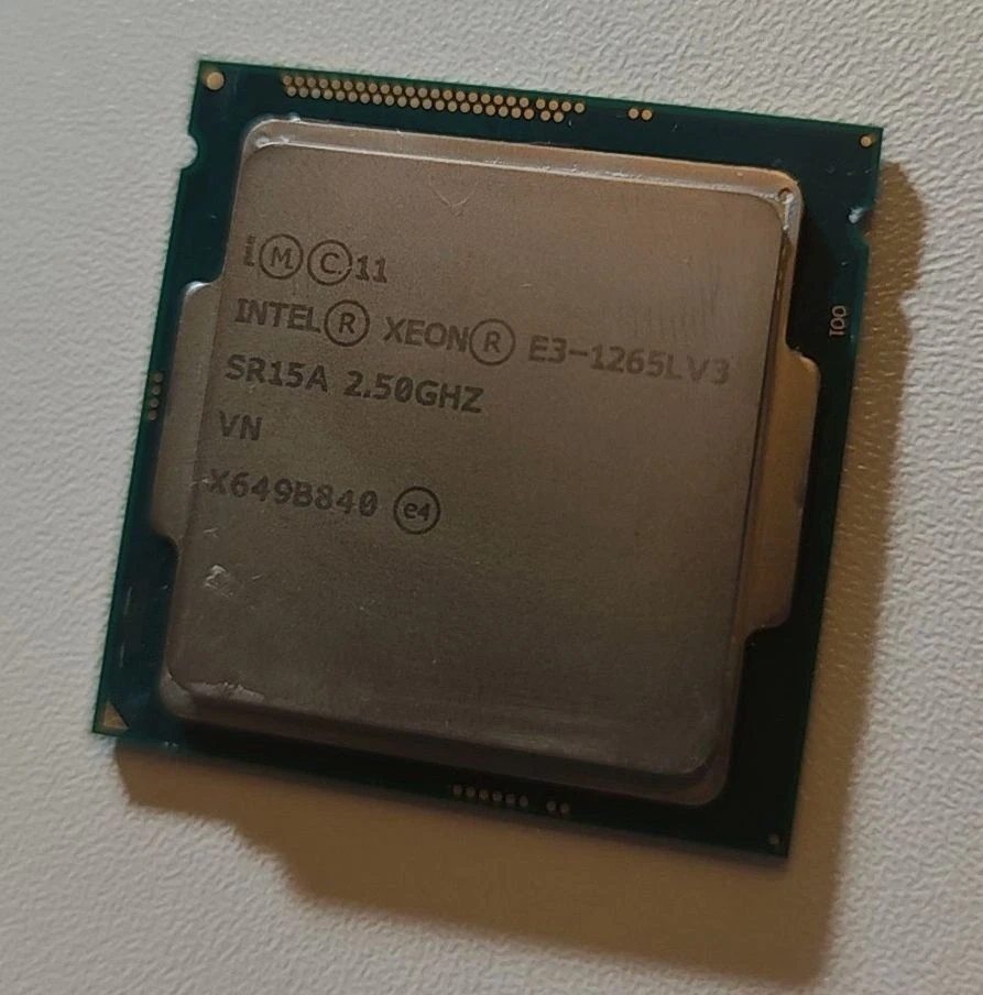 Intel Xeon E3-1265L V3 LGA-1150 CPU Processor 2.50 GHz 4-Core 8MB 45W GPU P4600 - Image 1 of 3