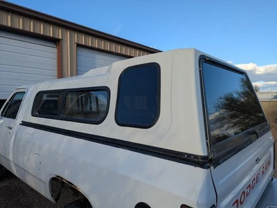 Camper Shell / Topper para 1ª geração Dodge Cummins W250 D250 1981-1993 - Imagem 1 de 4