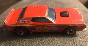 Coche de carreras vintage Hot Wheels Redline 1974 Torino Stocker - Imagen 1 de 4