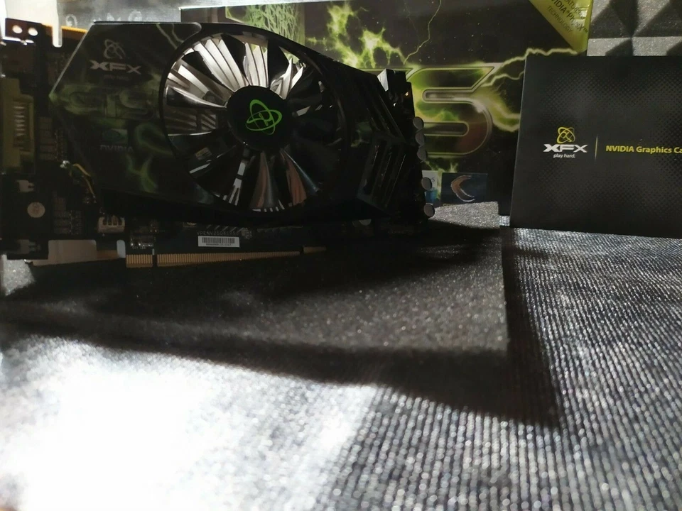 nVidia XFX GTS 250 1GB GDDR3 HDMI-DVI-VGA DirectX 10 - Immagine 1 di 4
