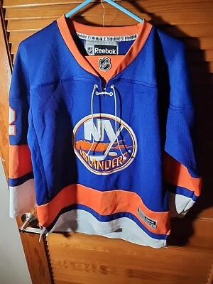 MARK STREIT NEW YORK ISLANDERS ReebokOfficially Licensed Jersey Size Youth L/XL - Image 1 of 4