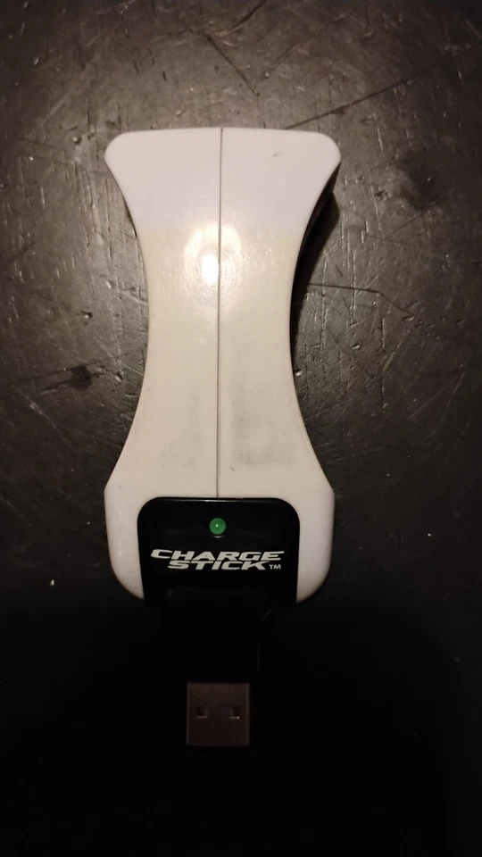 Barra de carga de batería USB PURE ENERGY CS3-A alcalina NiMH recargable blanca Foto 1 de 2