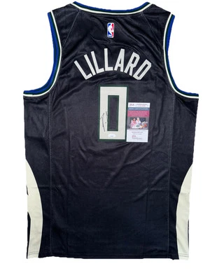 DAMIAN LILLARD signed autographed MILWAUKEE BUCKS Jersey w/ COA JSA CA74200 - Image 1 of 4