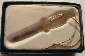 SELTEN 2002 WEIHNACHTEN HANDWERKER GLAS MINIATUR SCHRAUBENDREHER ORNAMENT NEU  - Bild 1 von 4