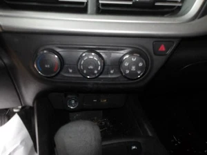 TRAX 2024 Temperature Control 7574903 - Picture 1 of 11