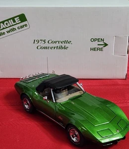 Danbury Mint 1975 Corvette Convertible 1:24 - Picture 1 of 8