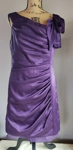 Vera Wang weiß gehämmert Satin Seite Drapiert Kleid Amethyst Farbe Gr. 12 - Bild 1 von 11