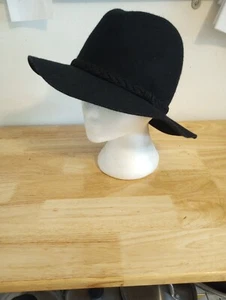 H&M Black Felt Fedora Hat size medium - Picture 1 of 3