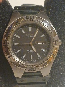 Orologio da polso uomo Citizen Eco-Drive titanio WR 100 cinturino nero - Foto 1 di 15