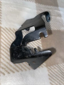 94-95 LT1 Camaro Firebird Z28 Trans Am Throttle Cable Bracket - Picture 1 of 6