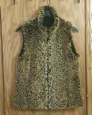 Kristen Blake Women's Cheetah Print Faux Fur Sleeveless Vest Size  S pockets EUC - Image 1 of 4
