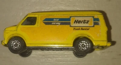 MACCHININA FURGONE CORGI JUNIORS U.S. VAN GIALLO MADE IN GT BRITAIN HERTZ TRUCK - Immagine 1 di 4
