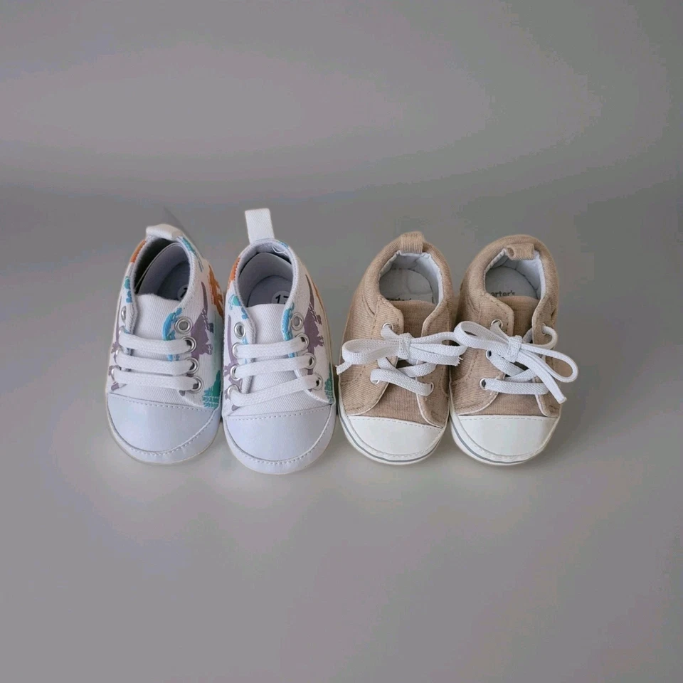 Lote de 2 zapatos de bebé niño Rabeiser and Carter's 0-3 meses nuevos sin etiquetas Foto 1 de 4