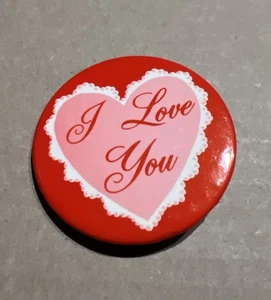 Vintage ~I LOVE YOU~ Pin Pinback Button Anstecker 2" - Bild 1 von 7