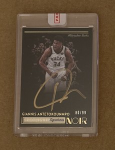 2018-19 Noir Giannis Antetokounmpo Spotlight Signatures Card #’d /99 Sealed