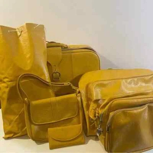 6er Set passendes Vintage Mustang gelbes dickes Vinyl Kofferset - Bild 1 von 16