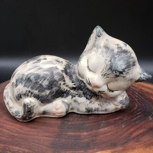 Vintage Ceramic Sleeping Cat Figurine Gray Black White 5.5" Long Animal Decor - Picture 1 of 7