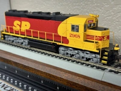 SOUTHEN PACIFIC MERGER " SP-SF KODACHROME " SD45 LOCO DC/DCC Ready HO Scale NEW - Image 1 of 4