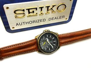 PRE-OWNED PULSAR (by Seiko) MEN'S Y977-8A00 LIVE ALARM SPORT 50M WATCH  PWOO2S