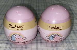Lotto di 2 giocattoli stress Pusheen the Cat Suprise schizzose uova sigillate casualmente cieche nuovo - Foto 1 di 5