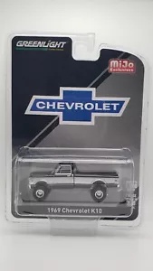 Greenlight 1969 Chevrolet K10 Pickup 4x4 Mijo Exclusive schwarz & silber 1/64 - Bild 1 von 4