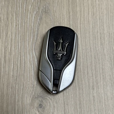 Oem MASERATI GhibliI Levante Quattroporte 4 B Remote Start Smart Key M3N-7393490 - Image 1 of 4