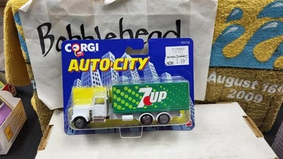 NIB 1993 KENWORTH BOX TRUCK HAULER 7 UP SODA AUTO CITY CORGI 5 INCH - Image 1 of 3
