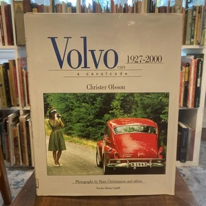 VOLVO CARS: A CAVALCADE 1927-2000 By Christer Olsson - Picture 1 of 10