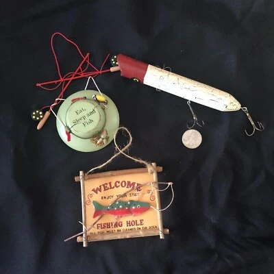 复古乡村钓鱼鱼舱圣诞装饰品民间艺术 3 件套 — 第 1/3 张图片