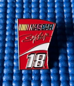 BOBBY LABONTE #18 NASCAR 1998 COCA COLA  1” PIN  - Picture 1 of 2