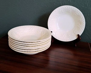 2 Coupe Cereal Bowls Wedgwood of Etruria & Barlaston WELLESLEY England - Picture 1 of 4
