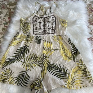 Taylor & Sage Strampler mit Perlen Tropicalbprint Gr. M 100% Viskose - Bild 1 von 10