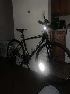 派拉蒙 100 混合自行车 21 速轻质铝合金车架碟形制动黑色  — 第 1/2 张图片