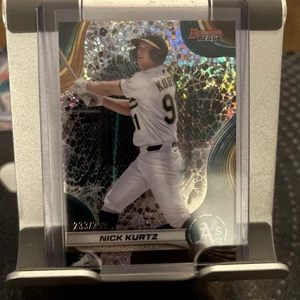 Mini refractor de diamantes Bowman's Best Nick Kurtz Prospects 2024 #233/299 - Imagen 1 de 2