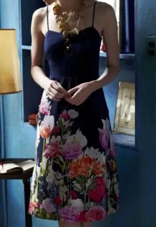 Vestido Anthropologie Moulinette Soeurs Aven Bloom Azul Marino Seda Floral Midi 8 Foto 1 de 4