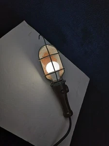 Vintage McGill 5000-G Series Drop Work Shop Light 7' Cord - Works Great!! - Picture 1 of 8