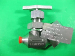 Valvola a globo Kerotest -- 1/2" 2580 psi, 650° F -- Valvola a globo nuova - Foto 1 di 7
