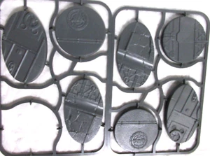 Warhammer Sector Imperialis 85mm Oval & 60mm Rundbasen - Bild 1 von 1