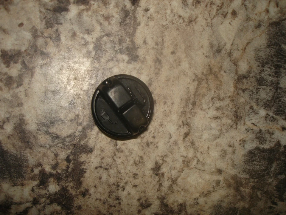 John Deere 450v m450vx tapa aceite motosierra pieza solo contenedor 204  Foto 1 de 2